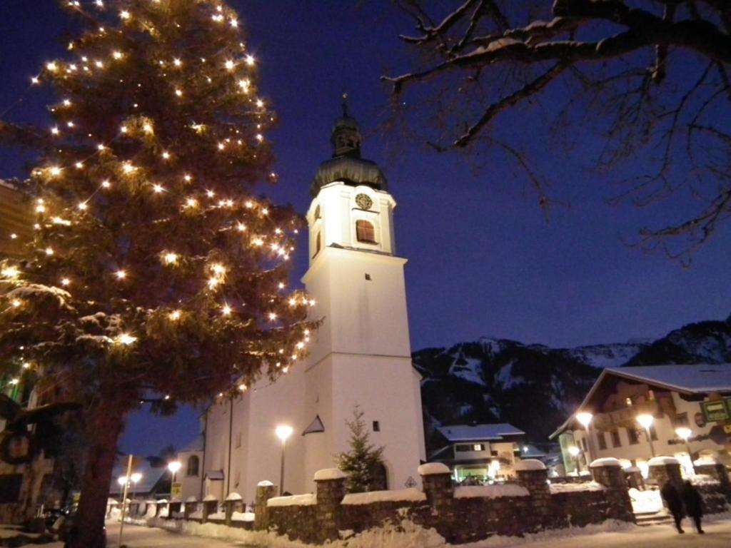 Hotel Biobauernhof Vilshof Tannheim Esterno foto