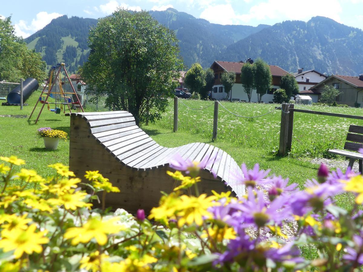 Hotel Biobauernhof Vilshof Tannheim Esterno foto