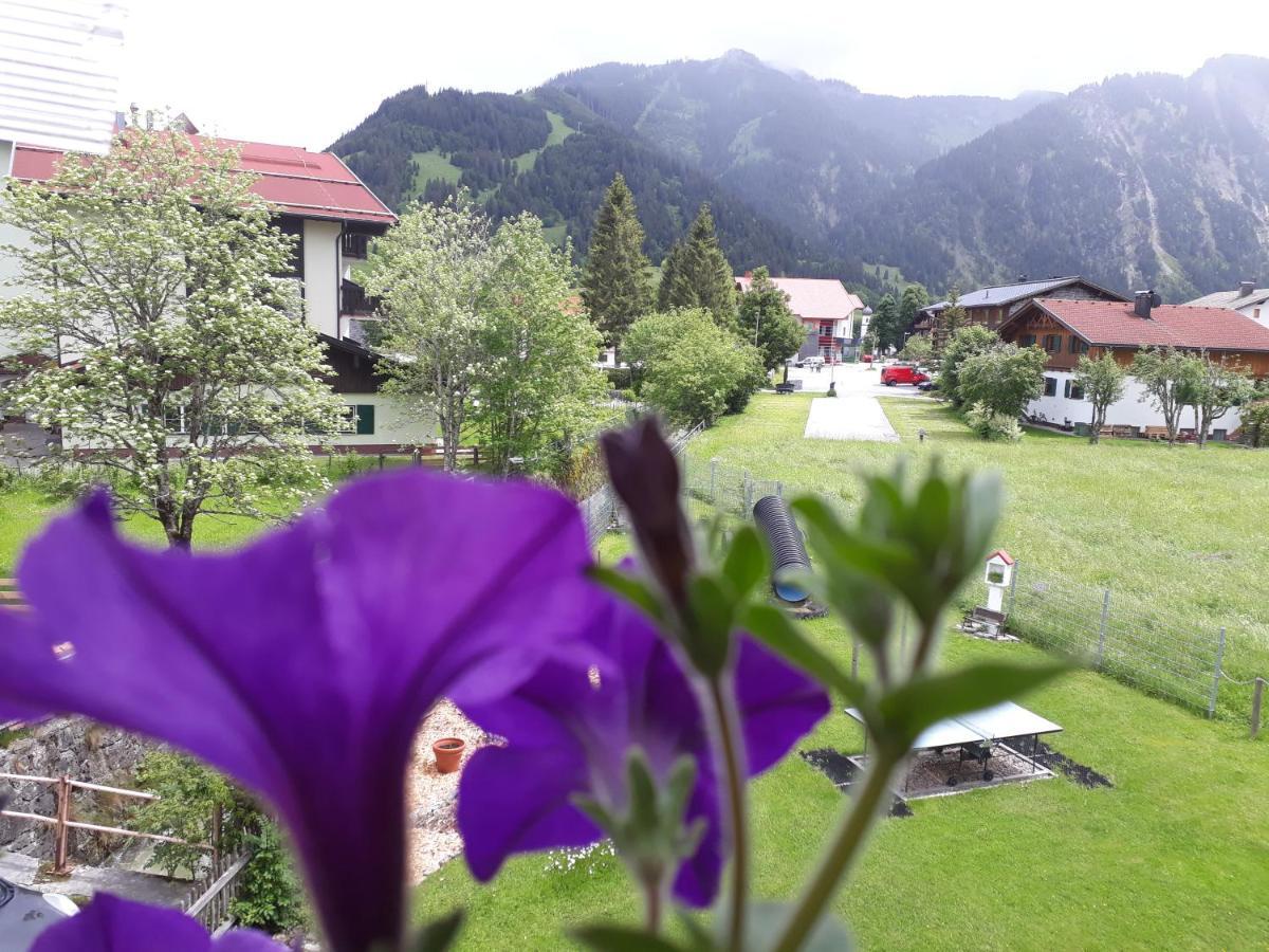 Hotel Biobauernhof Vilshof Tannheim Esterno foto